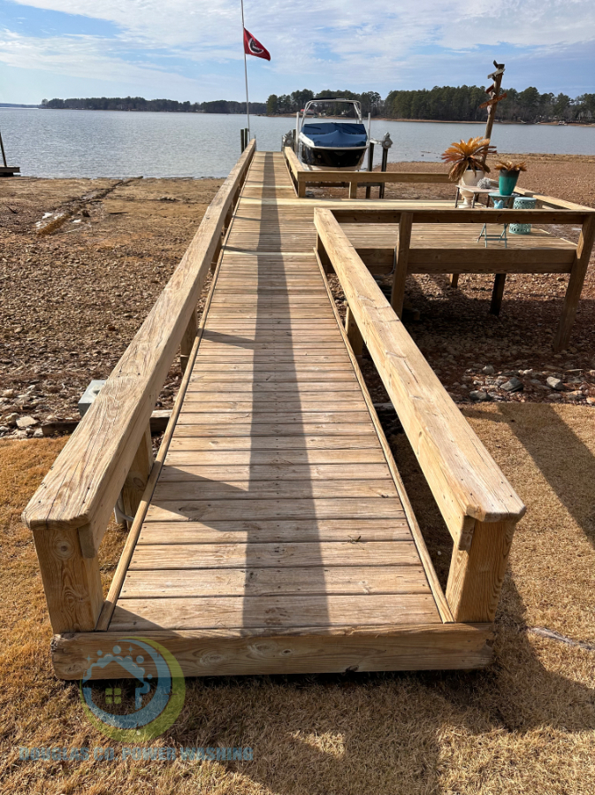 Dock staining